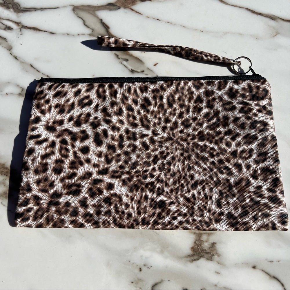 Clutch - purse leopard